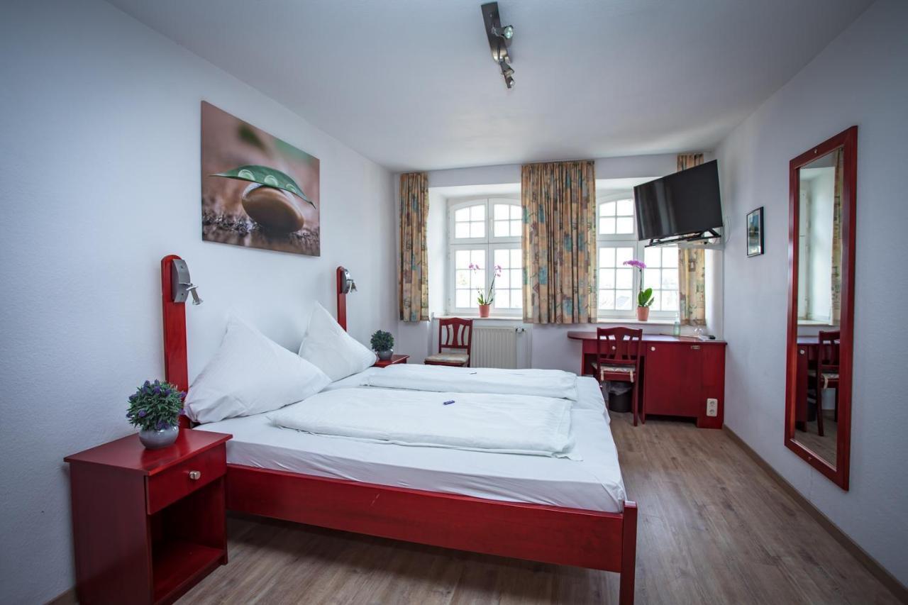 Hotel Ratskeller นีเด็กเกน ภายนอก รูปภาพ